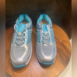 Bio fit womens sneakers.  Inv 5599